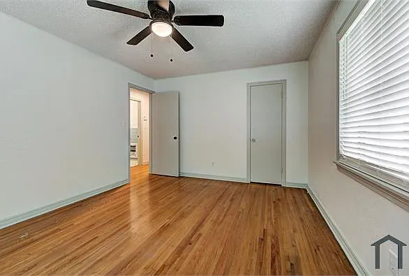 2501 NW 35th St — Photo 15