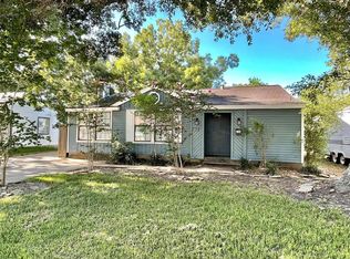 731 E Kyle St, Angleton, TX 77515