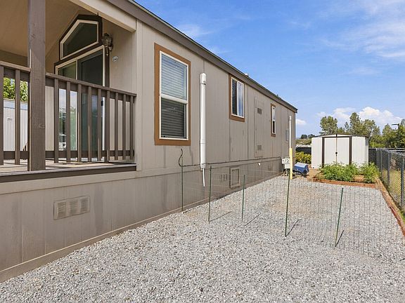 4th image of 481 Twin View Blvd #121