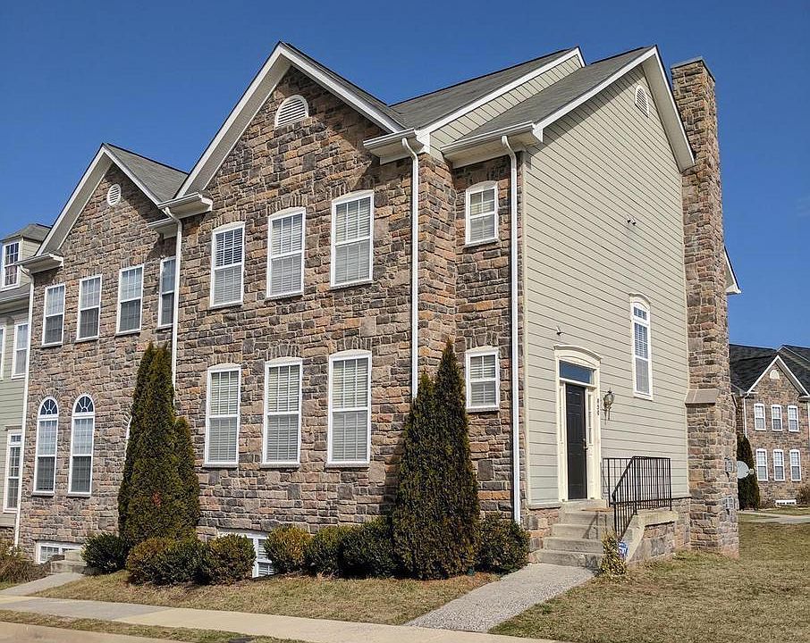 1st image of 850 Rockford Sq NE