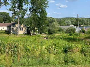 323 Longview Ave, Hinsdale, MA 01235
