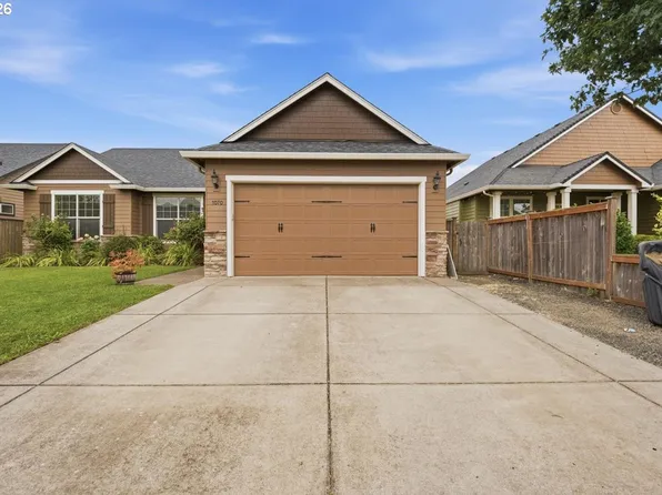 1070 Prairie Meadows Ave, Junction City, OR 97448