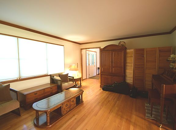 5th image of 605 Edenwood Dr