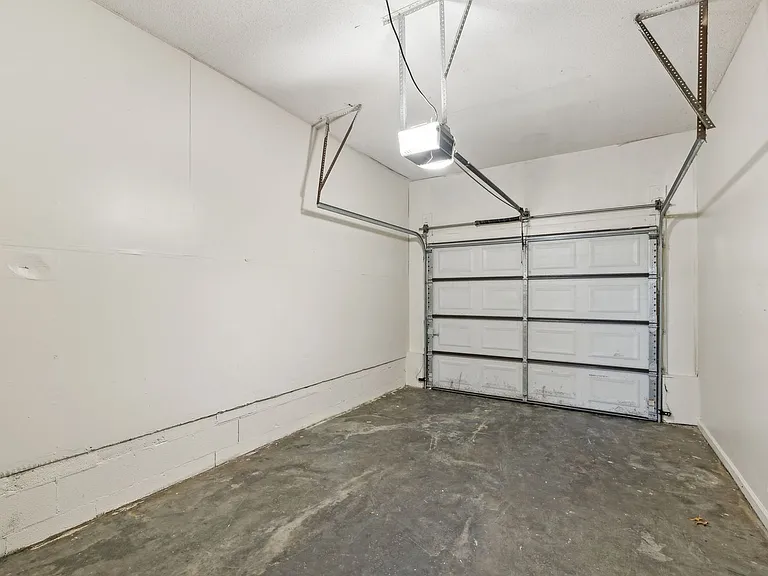 1421 Huntington Dr — Photo 12