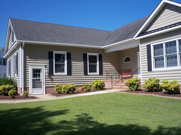 5th image of 23435 Lakeview Ct