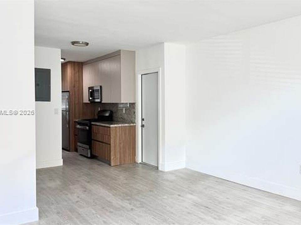 1st image of 650 Lenox Ave APT 3