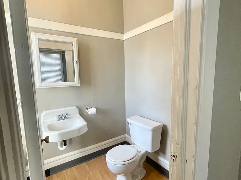 106 S Cedar St — Photo 42