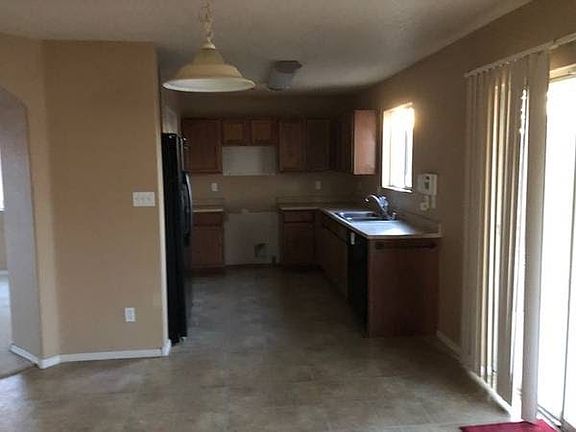 3rd image of 65 Avenida Jardin