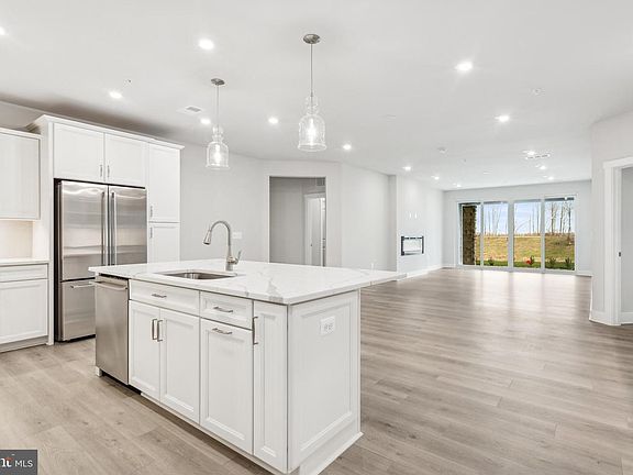 5th image of 121 Wheelhouse Way #2112