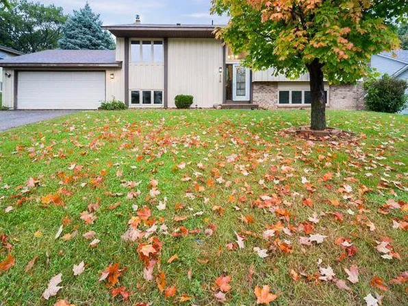 1716 W 140th St, Burnsville, MN 55337