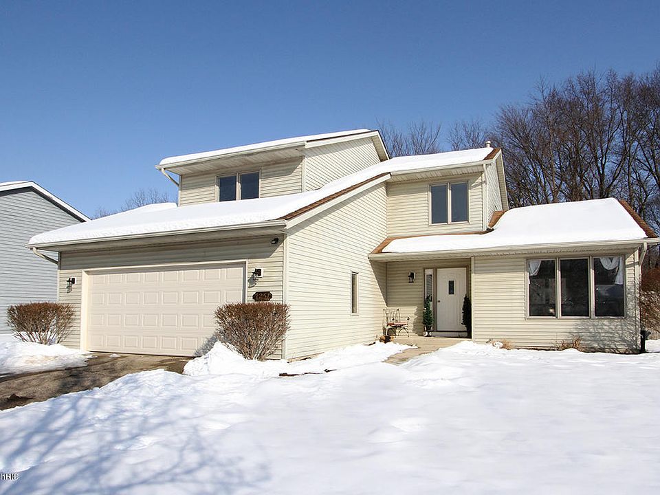 2nd image of 7251 Jamaica Ln