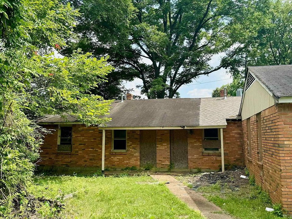 2nd image of 1469 Gill Ave