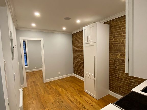 3rd image of 223 E 89th St APT A3