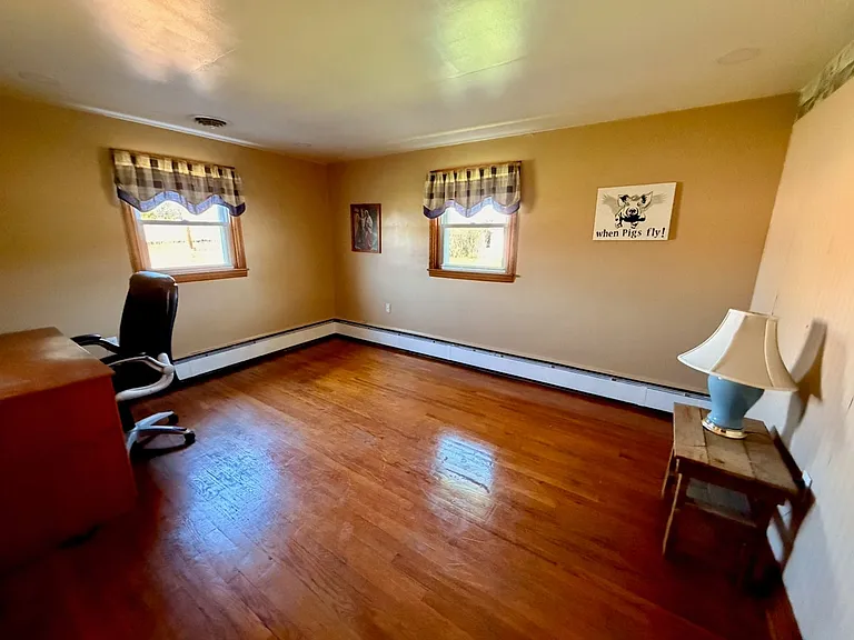 924 Blanchard Ave — Photo 8