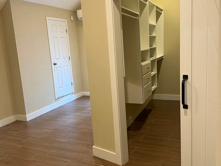 2338 Johnson Ferry Rd — Photo 8