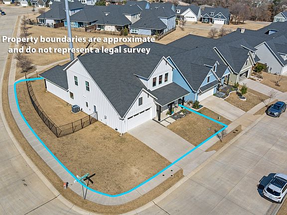 2nd image of 941 Meadow Bend Loop S