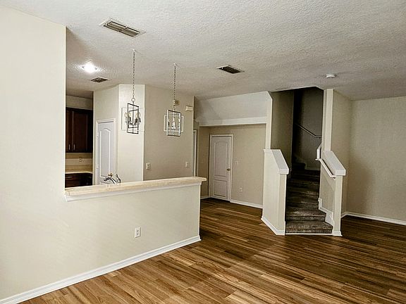 4th image of 10370 Lake District Ln