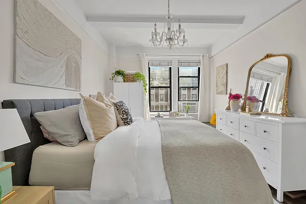 Sold by Compass | media 8