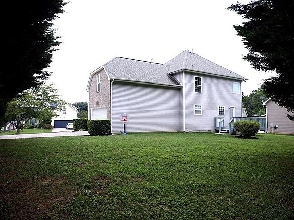 5th image of 7621 Shadewell Dr