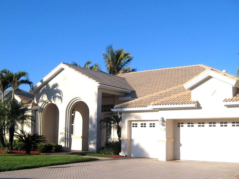 Tile Roof, Pave Drive 3 car garage