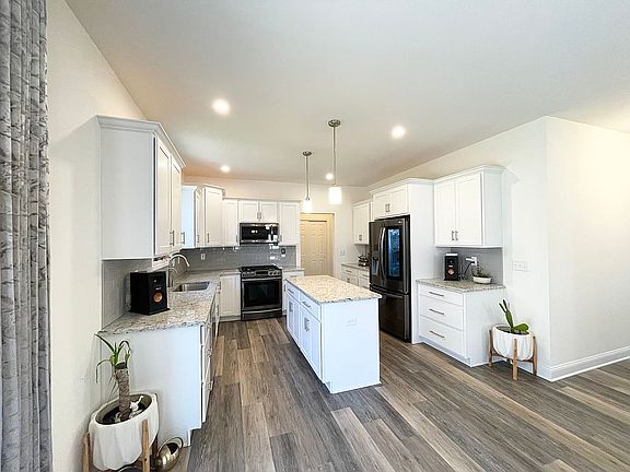 5th image of 65 Balsam Way