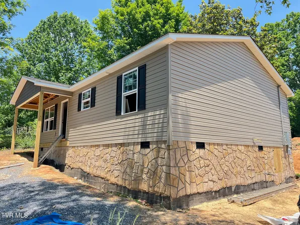 136 Spurgeon Dr, Blountville, TN 37617