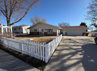 1206 Amy Ave, Carroll, IA 51401