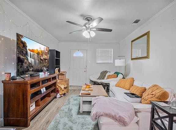 5th image of 498 Oak Ave APT 2