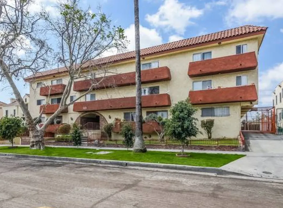 123 S Catalina Street — Photo 1