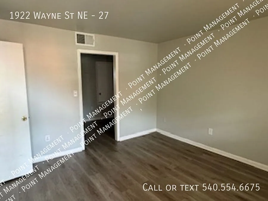 Updated 1 Bedroom Apartment - Near Williamson Road — Photo 4