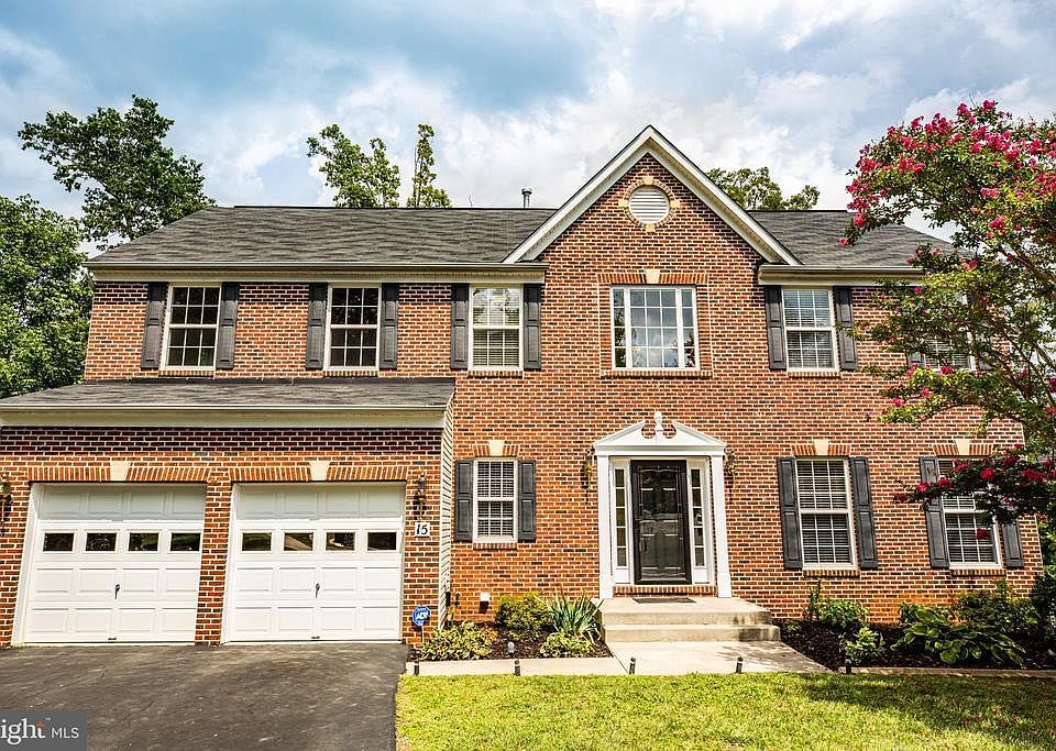 1st image of 15 Saint Elizabeths Ct