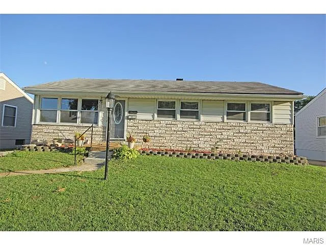 7820 Leona St photo 1