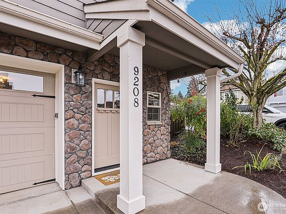 3rd image of 9208 NE 45th Place