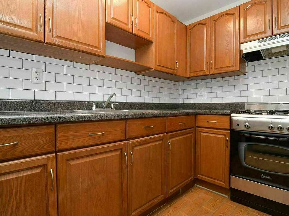 1st image of 59 W 105th St #A3