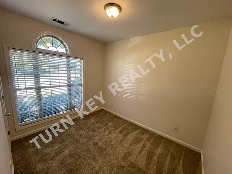 112 Vann Cir — Photo 11