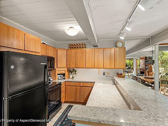 5th image of 855 Carriage Way Smt #201
