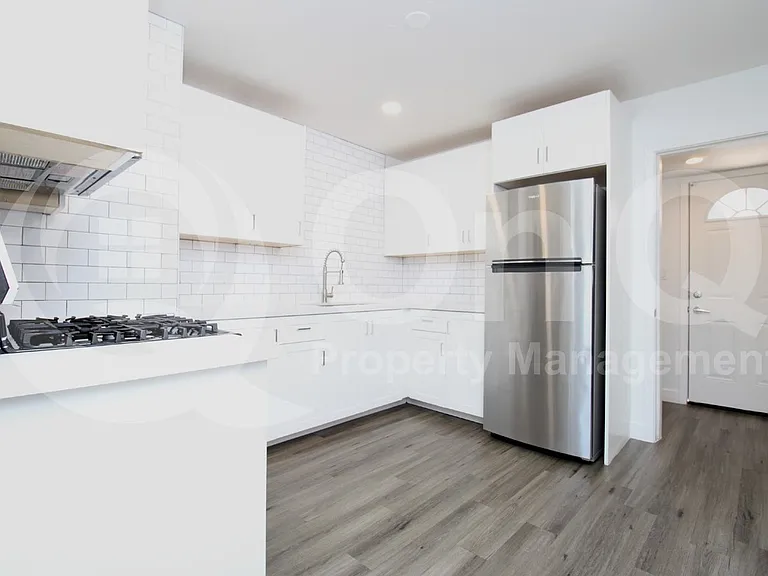 7625 N 12th St #8 — Photo 2