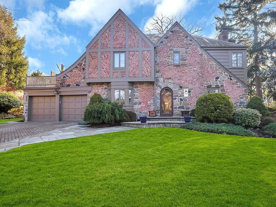 1st image of 90 Aldershot Lane