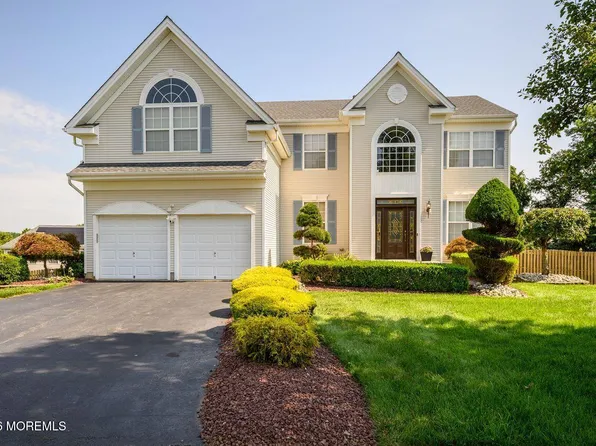 19 Pecan Valley Drive, Marlboro, NJ 07746