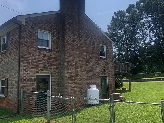 5th image of 46 Cambridge Pl