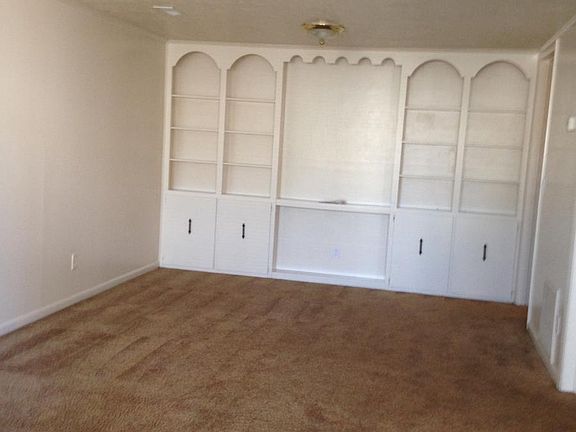 4th image of 708 Yvette Ct
