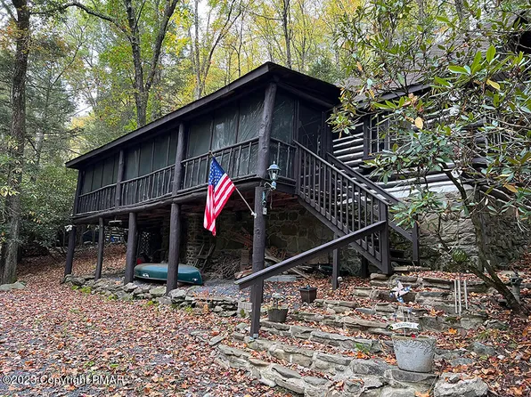 1114 Stony Creek Rd, East Stroudsburg, PA 18302