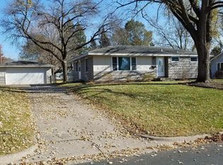 11325 Kell Rd, Bloomington, MN 55437