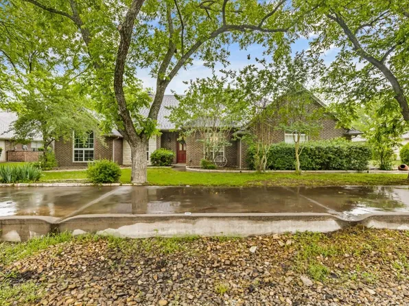 9410 Monticello Dr, Granbury, TX 76049