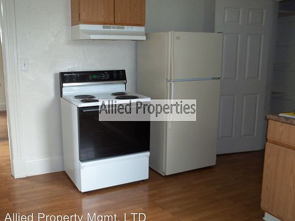 3rd image of 754 East Ave #2
