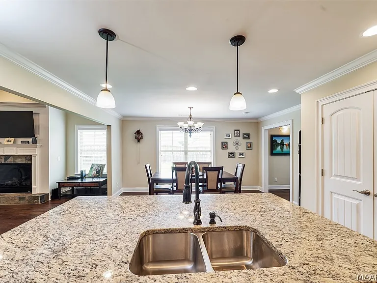 8115 Faith Ct — Photo 16
