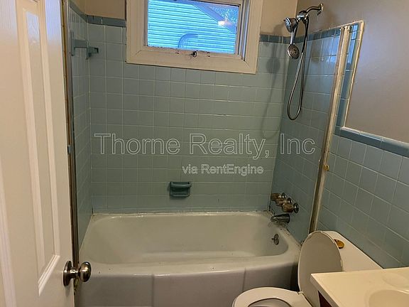 5th image of 1328 S Franklin St