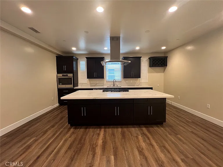13804 Cordary Ave — Photo 49