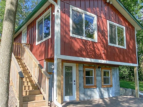 3rd image of 1891 Breezy Bay Rd