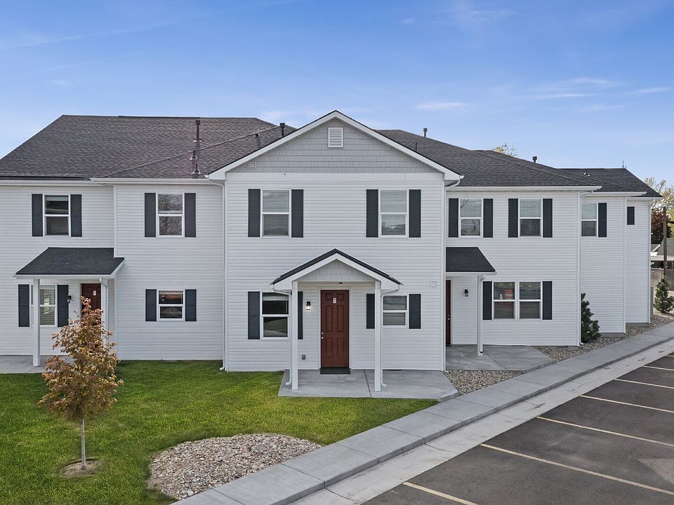1st image of 112 Davis Ave #201